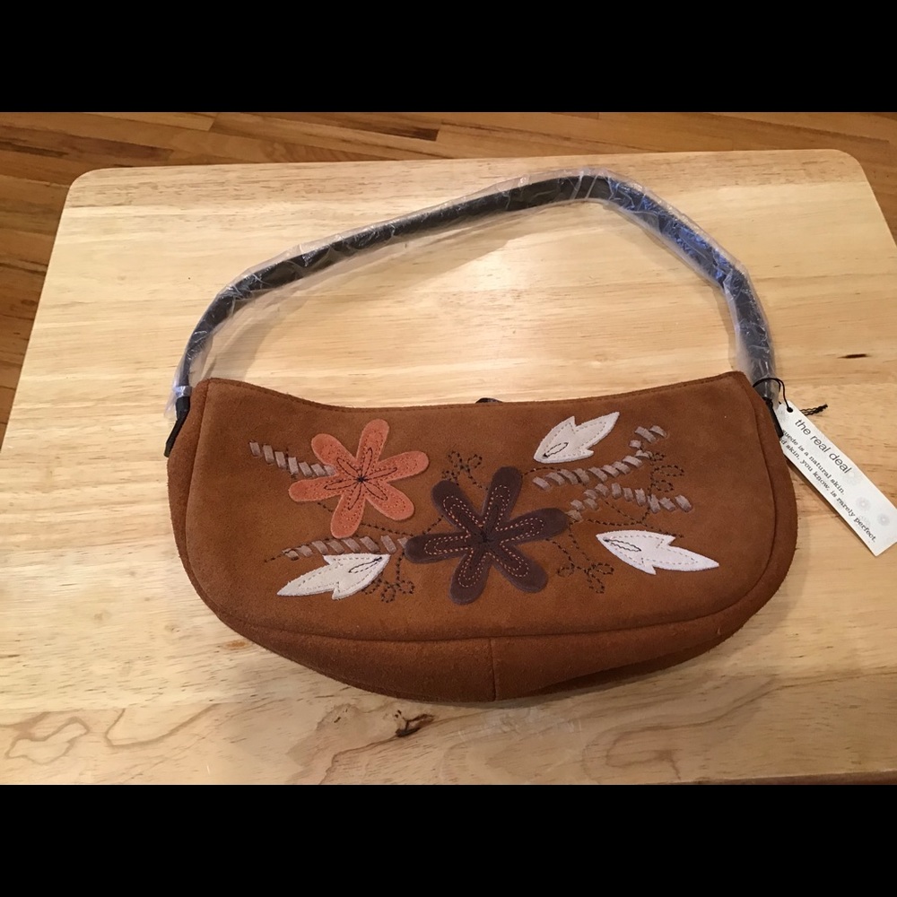 BOHO SUEDE FLORAL APPLIQUÉ PURSE - NWT - Picture 2 of 7